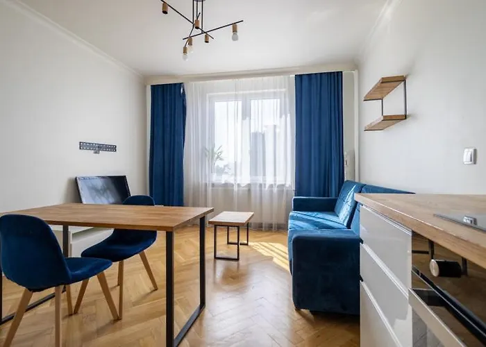 Cozy Renovated Apartment In Bielany Next To Subway