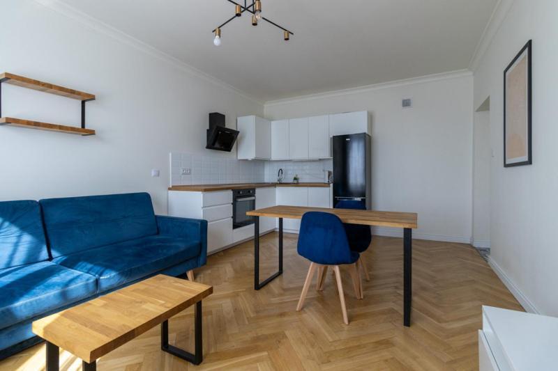 Cozy Renovated In Bielany Next To Subway Apartament Warszawa